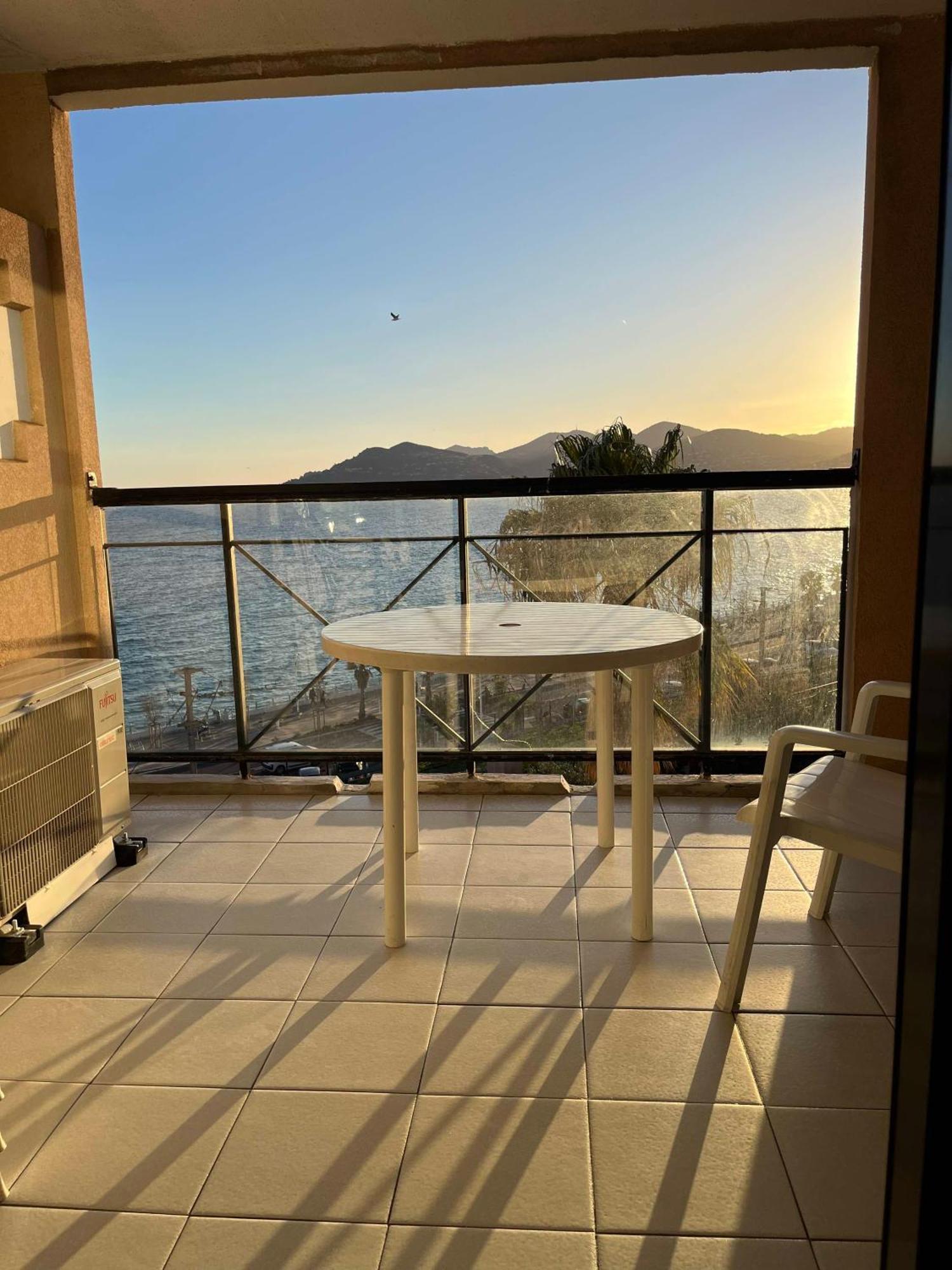 Cannes Apartment With Sea View, Aircondition And Parking Kültér fotó