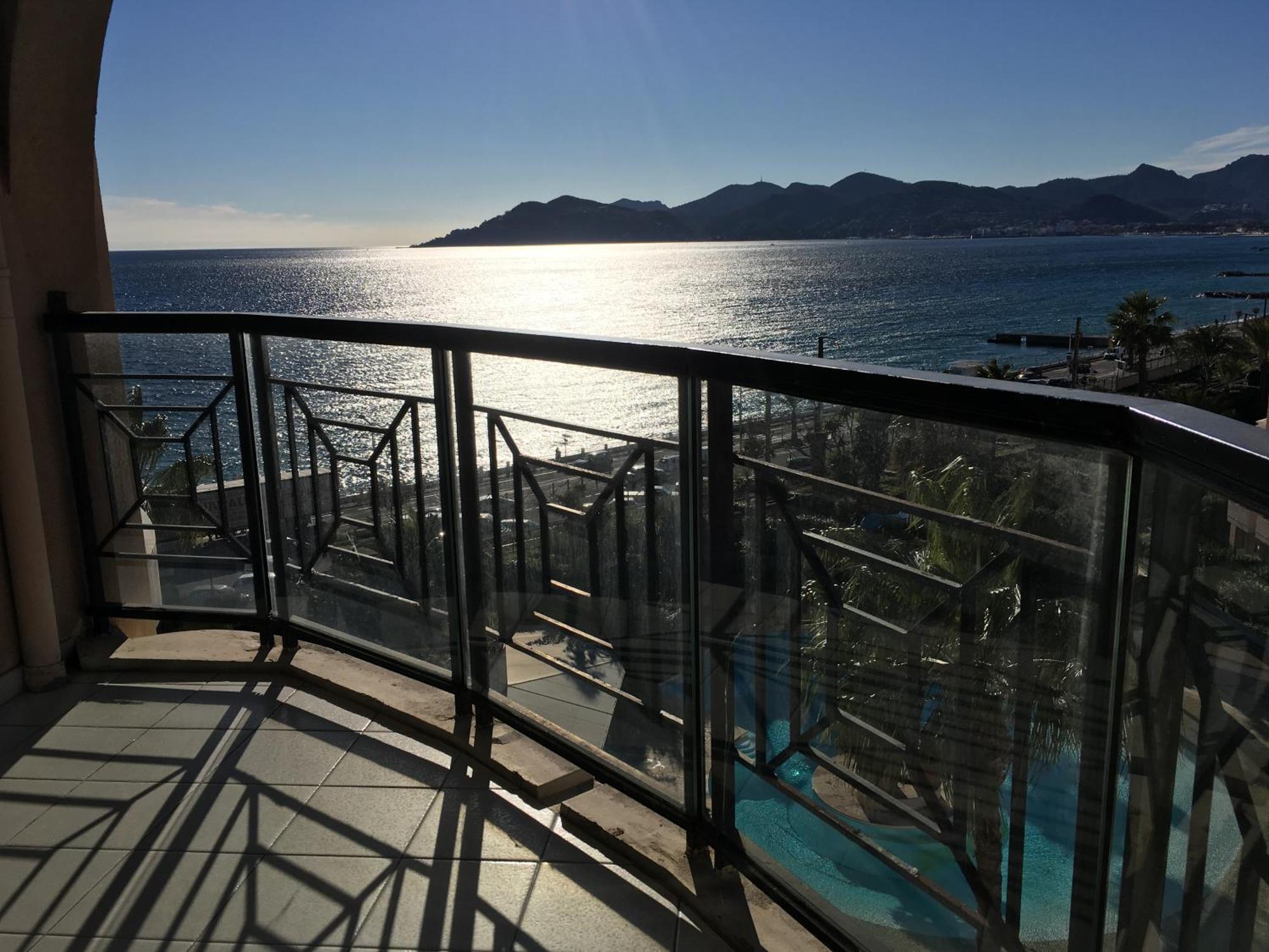 Cannes Apartment With Sea View, Aircondition And Parking Kültér fotó